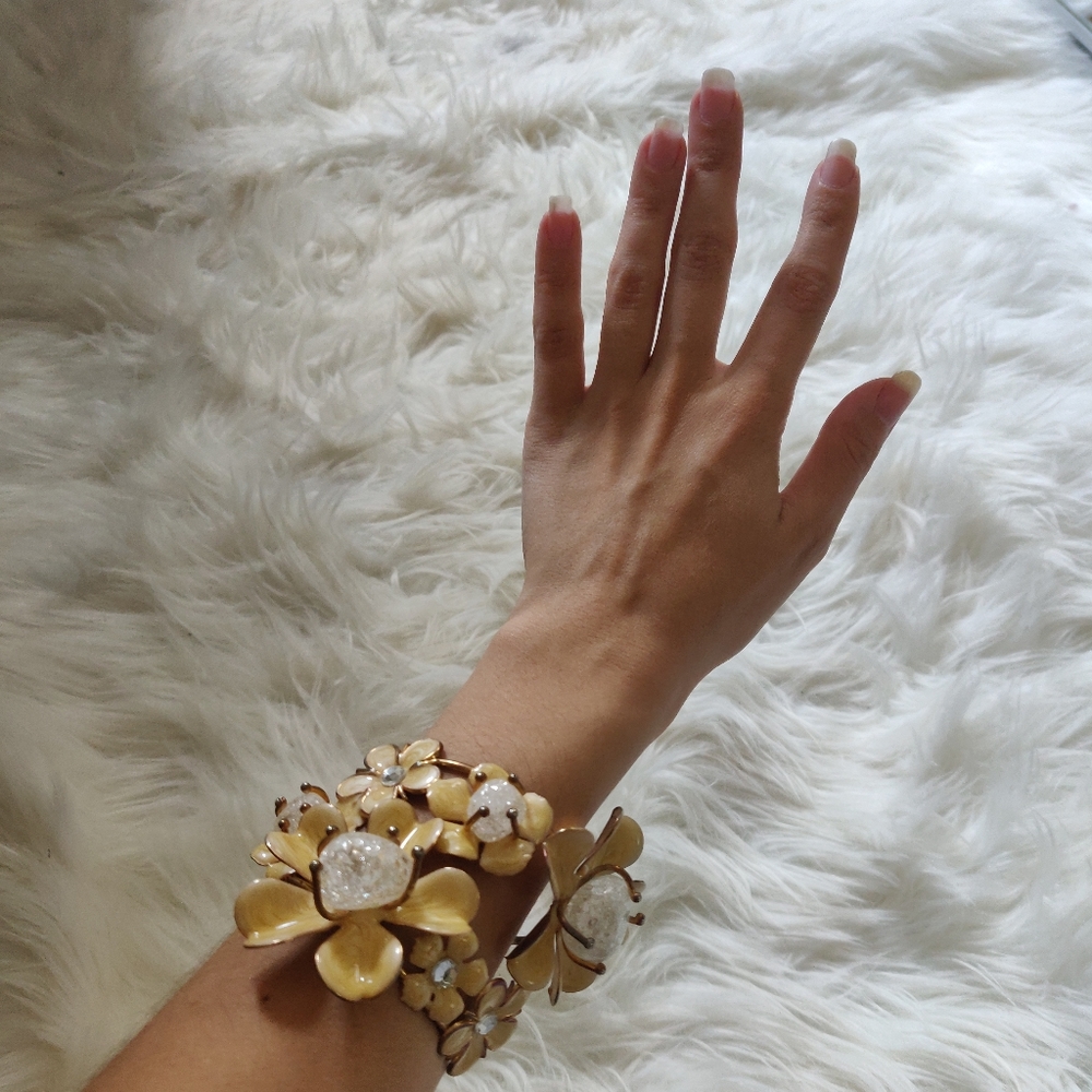 🌟🌸FLOWER CUFF 🌸🌟